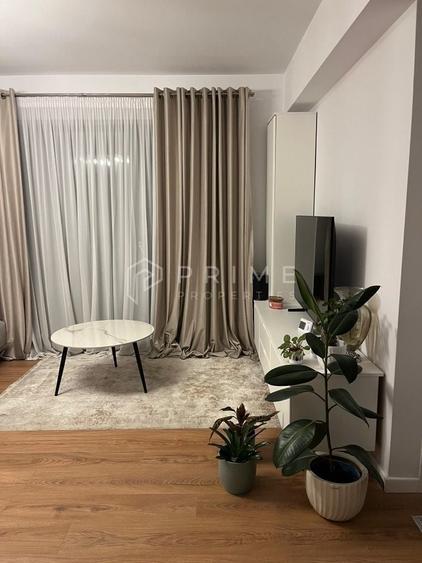 Apartament cu 3 camere decomandat în Livezeni