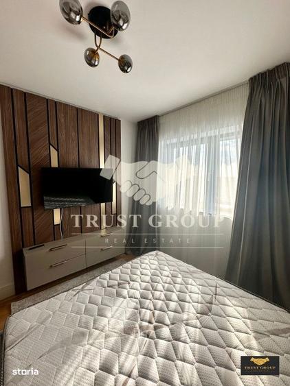 Apartament cu 3 camere, mobilat în Tei