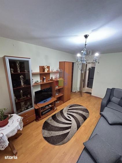 Apartament cu 3 camere decomandat în Hipodrom