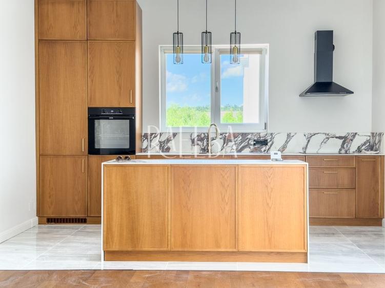 Apartament cu 3 camere decomandat, mobilat în Corbeanca