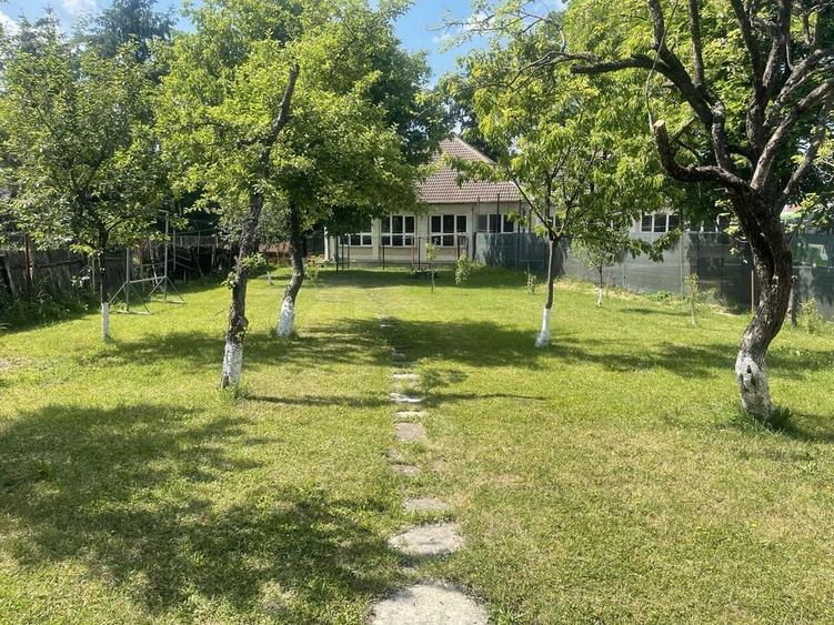 Casă cu 4 camere cu Teren 1246 Mp în Ultracentral