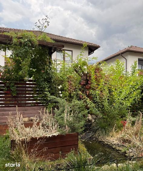 Casă cu 4 camere cu Teren 250 Mp în Central