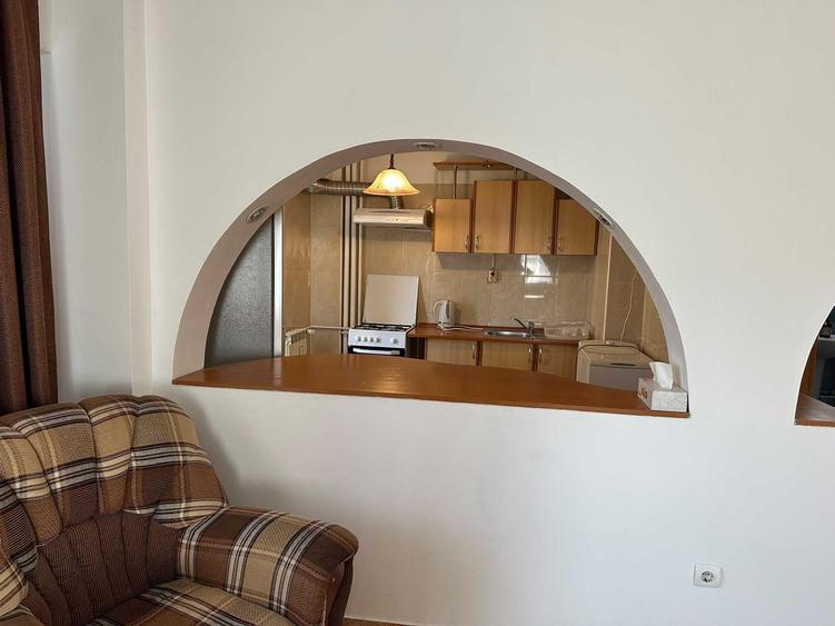 Garsonieră decomandată în Splaiul Unirii