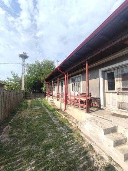 Casă cu 3 camere cu Canalizare în Călugăreni