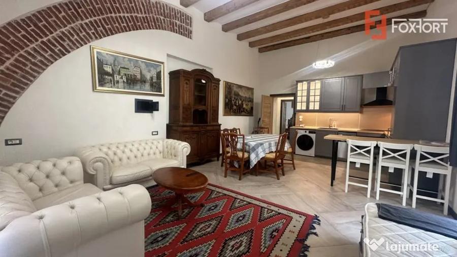 Apartament cu 2 camere decomandat, mobilat în Central