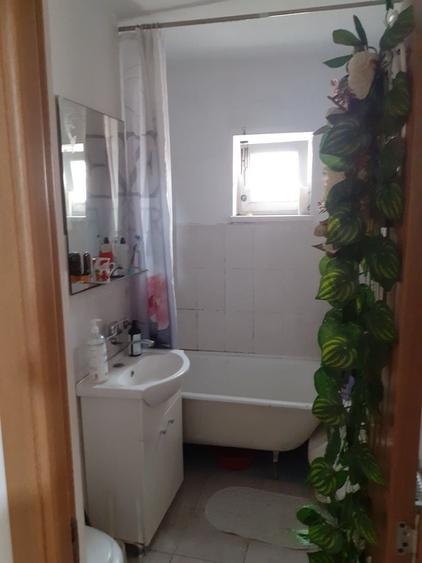 Apartament cu 2 camere semidecomandat în Exterior Vest
