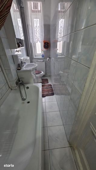 Apartament cu 5 camere în Armeneasca