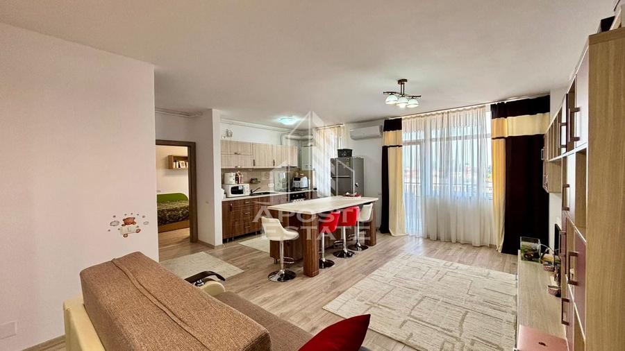 Apartament cu 2 camere semidecomandat, mobilat în Complex Studențesc
