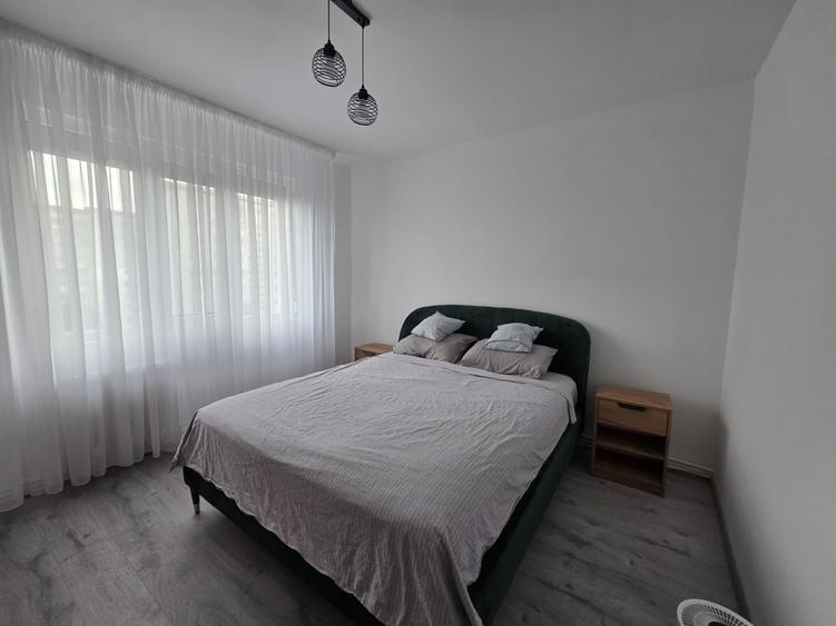 Apartament cu 3 camere decomandat în Alexandru cel Bun