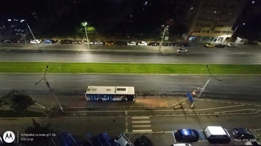 Apartament cu 3 camere decomandat în Costin Georgian
