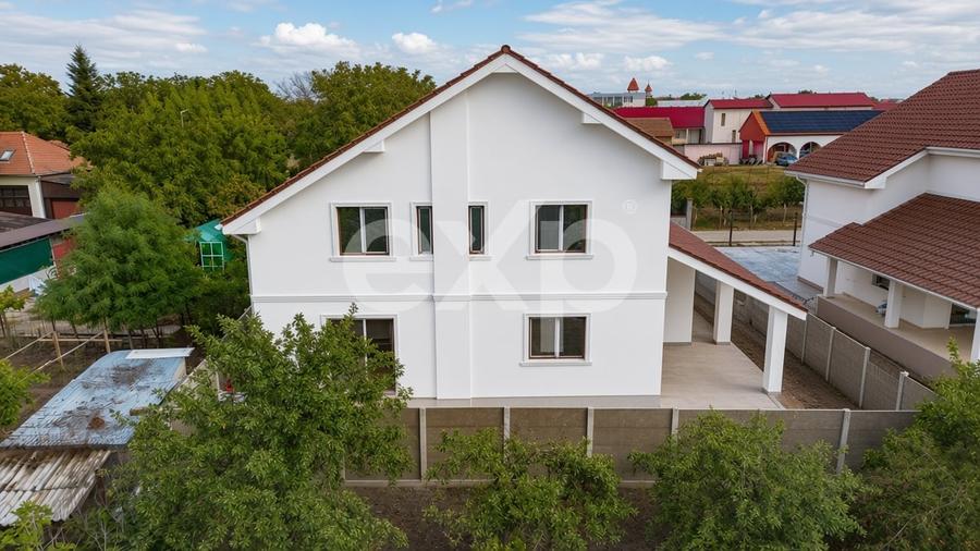 Duplex cu 5 camere cu Teren 315 Mp în Giarmata