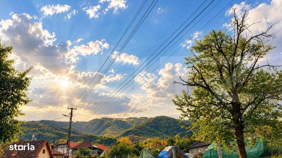 Casă cu 4 camere în Vinerea