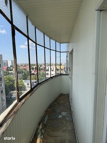 Apartament cu 4 camere semidecomandat în Militari
