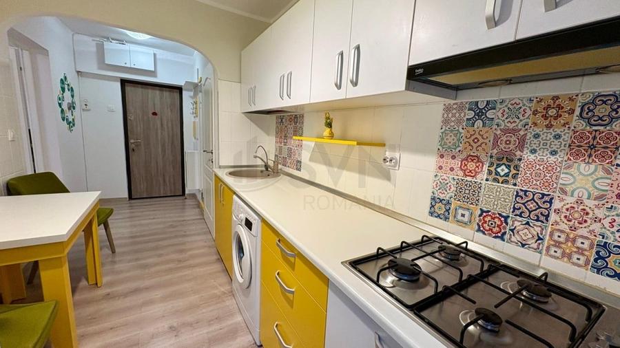 Apartament cu 2 camere semidecomandat în Tei