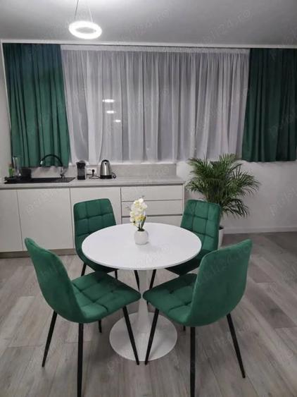 Apartament cu 2 camere decomandat în Torontalului