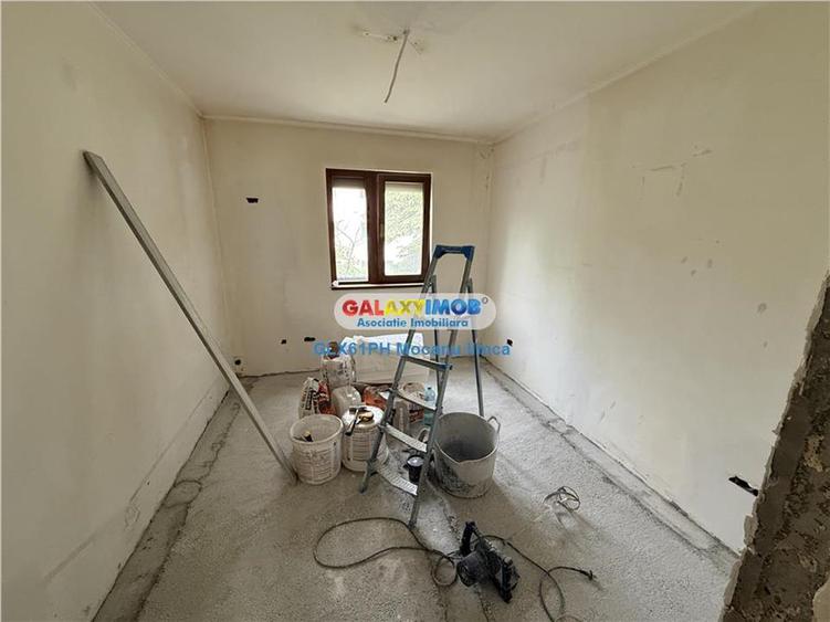 Apartament cu 4 camere decomandat în Vest