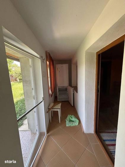 De vanzare casa cu 4 camere la 10 min de Roman cu teren de 500mp - 1