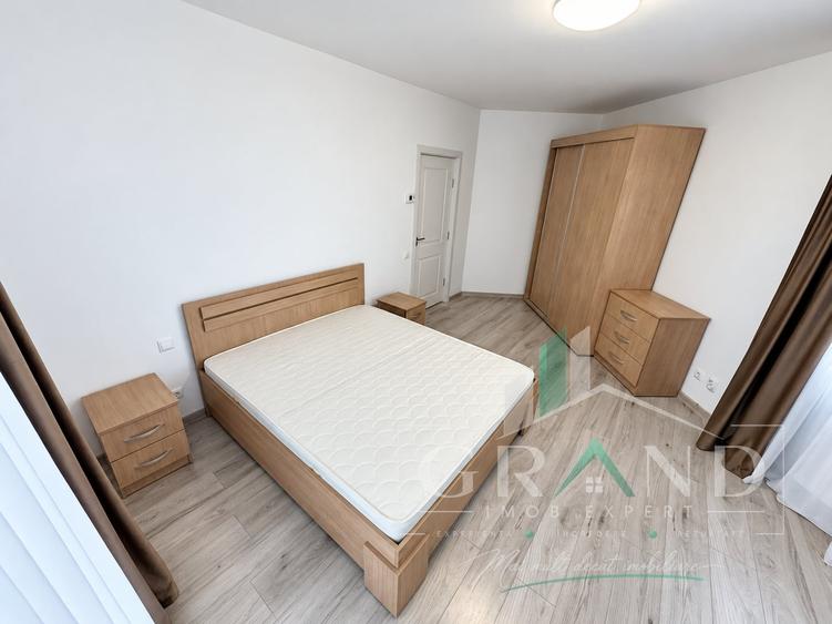 Apartament cu 3 camere semidecomandat, mobilat în Iris