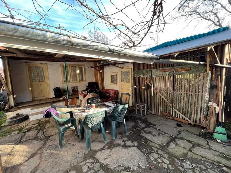 Casă cu 2 camere în Central