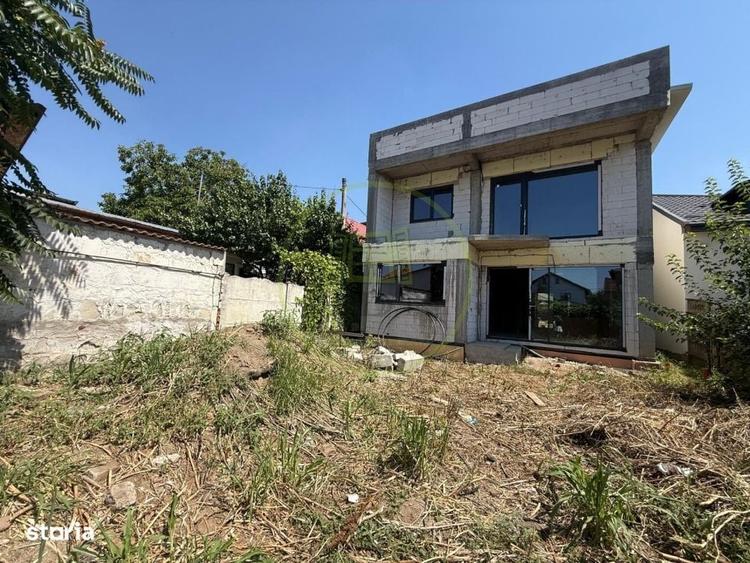 Casă cu 4 camere în Ungureni
