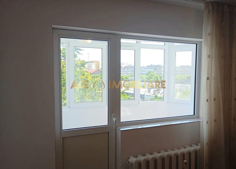 Apartament cu 2 camere semidecomandat, mobilat în Berceni