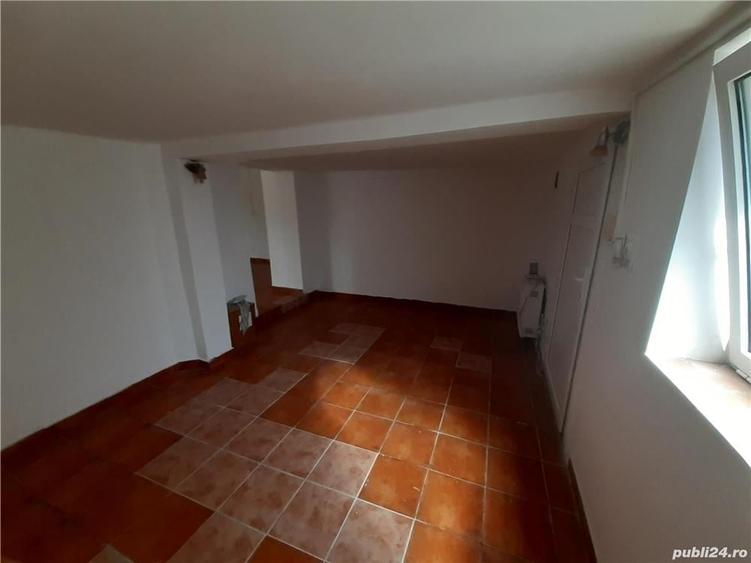 Spațiu comercial, de 120 mp, în Gai