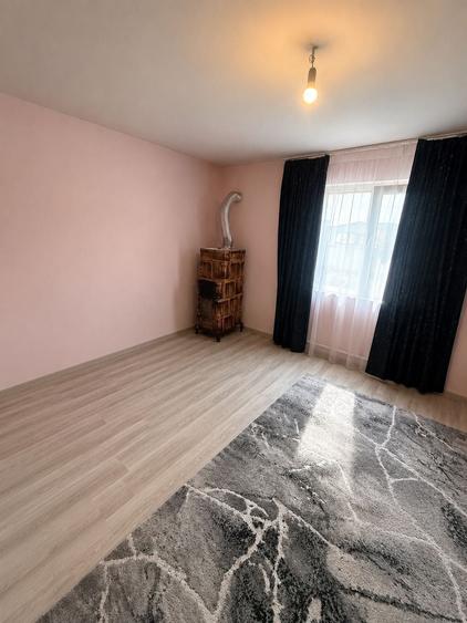 Casă cu 4 camere în Bălțești