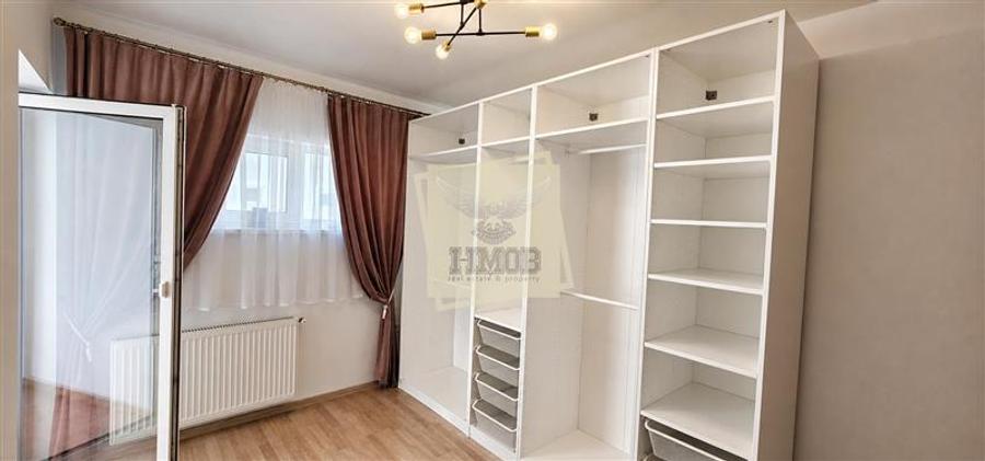 Apartament cu 3 camere decomandat, mobilat în Aeroport
