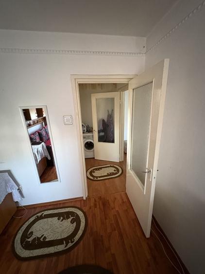 Apartament cu 2 camere semidecomandat în Mărăței
