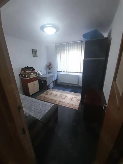 Apartament cu 3 camere semidecomandat în Tomis Nord