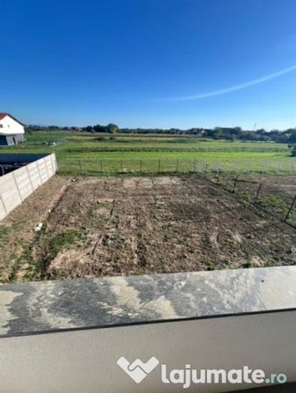 Casă cu 3 camere cu Teren 664 Mp în Vetiș