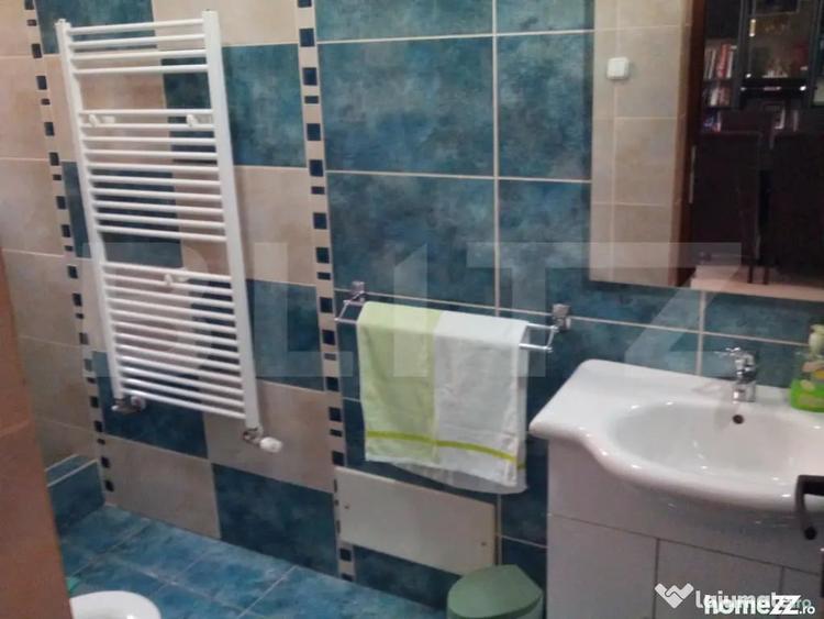 Casă cu 10 camere cu Teren 440 Mp în Central