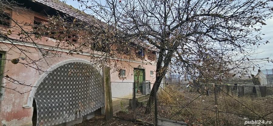 Casă cu 3 camere în Central