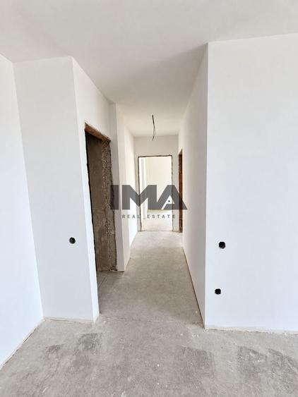Apartament cu 3 camere semidecomandat în Iris