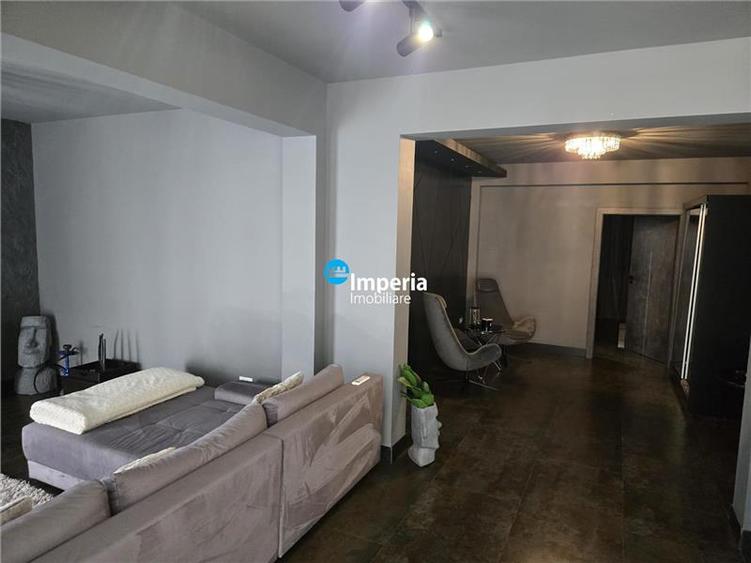 Apartament cu 3 camere decomandat în Copou