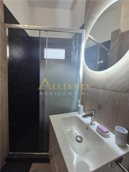 Apartament cu 2 camere decomandat în Universitate