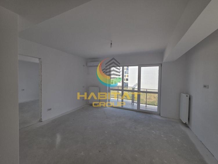 Apartament cu 4 camere semidecomandat în Berceni