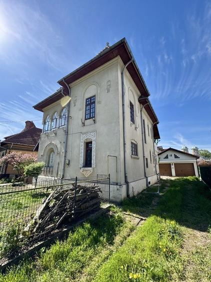 Casă cu 4 camere în Ultracentral