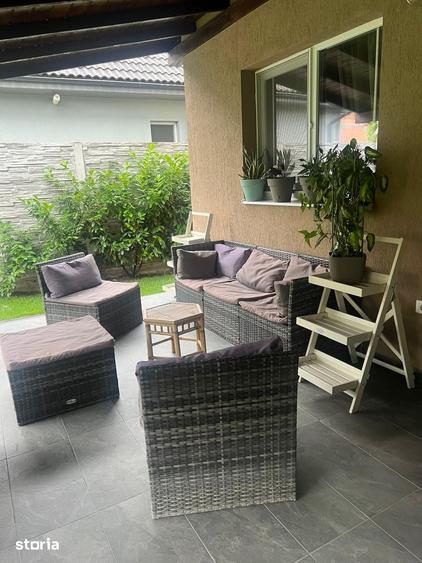 Casă cu 4 camere cu Teren 250 Mp în Sânmihaiu Român