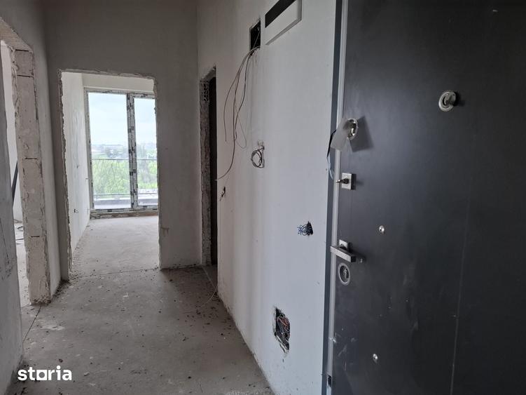 Apartament cu 2 camere decomandat în Far