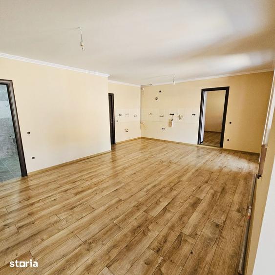 Casă cu 4 camere cu Teren 520 Mp în Borș