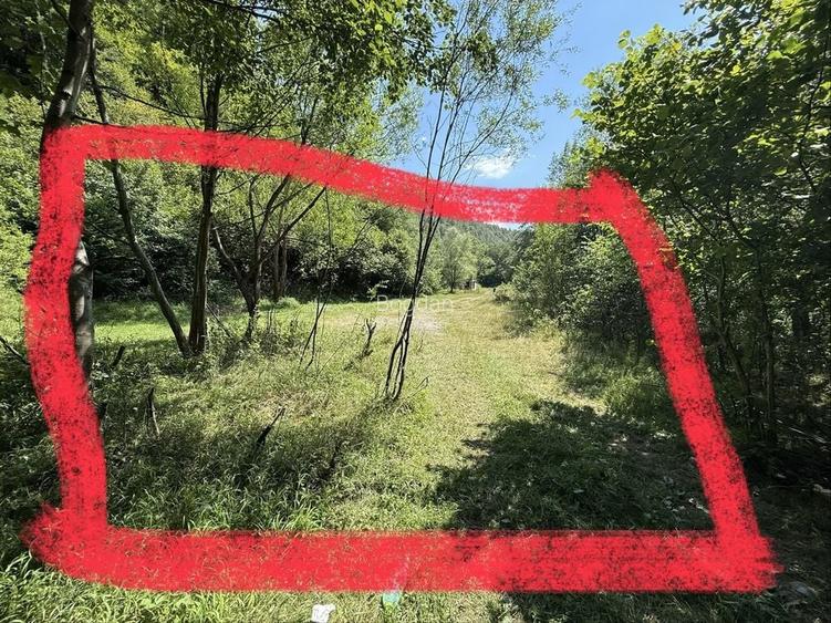 Teren de vanzare la intrare in Petrosani, strada Rosia