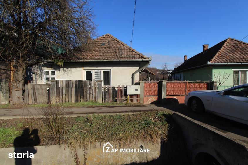 Casă cu 3 camere cu Teren 933 Mp în Unirii