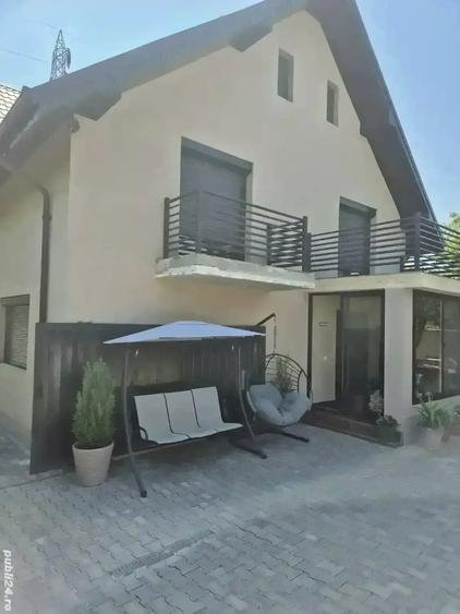 Casă cu 8 camere cu Teren 800 Mp în Central