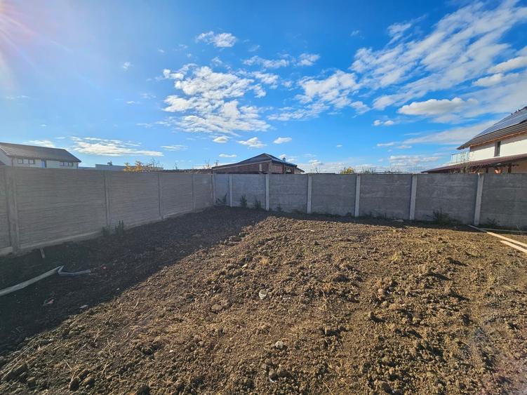 Duplex cu 3 camere cu Teren 365 Mp în Moșnița Veche