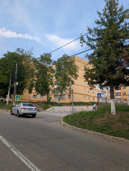 Apartament 3 camere Buhuși - Republicii Penny - 10