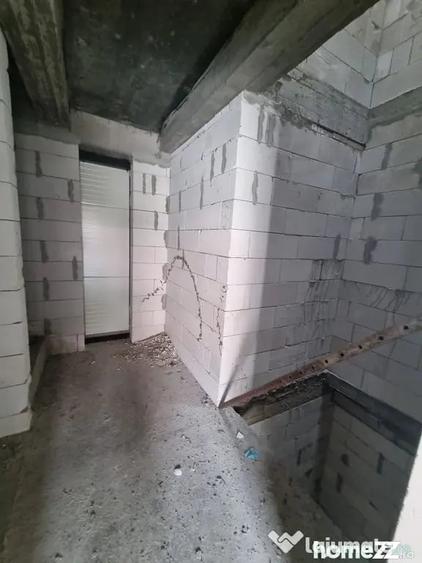 Apartament cu 3 camere decomandat în Faleza Nord