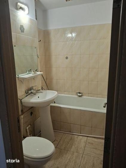 Apartament cu 2 camere nedecomandat în Independenței