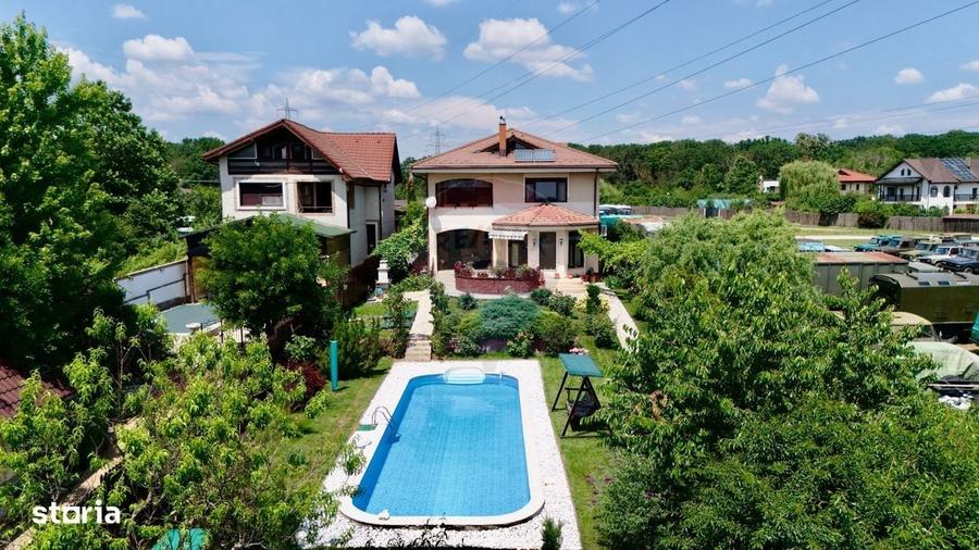 Casă cu 4 camere în Dumbrăveni