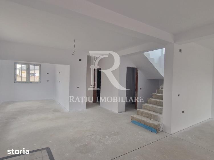 Casă cu 4 camere cu Teren 844 Mp în Nufărul
